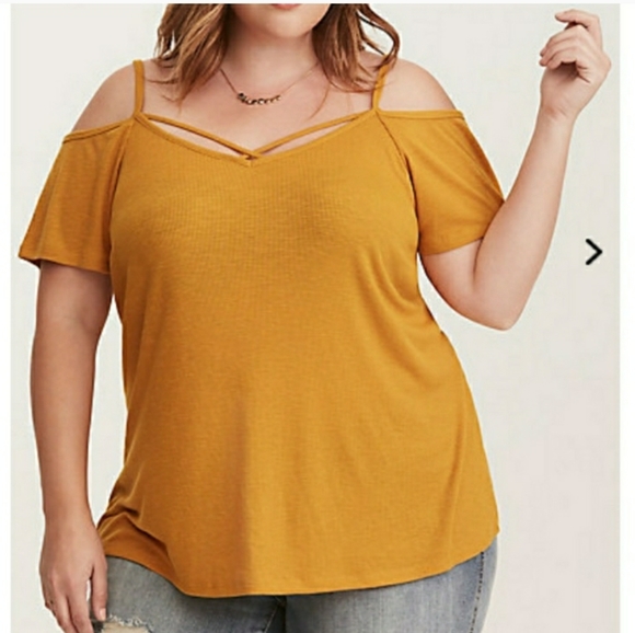 torrid Tops - 💛HP💛 Torrid mustard ribbed cold shoulder top